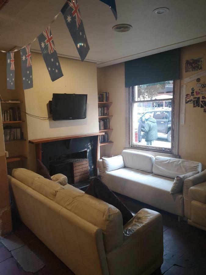 Market Tavern Hostel & Bar メルボルン エクステリア 写真