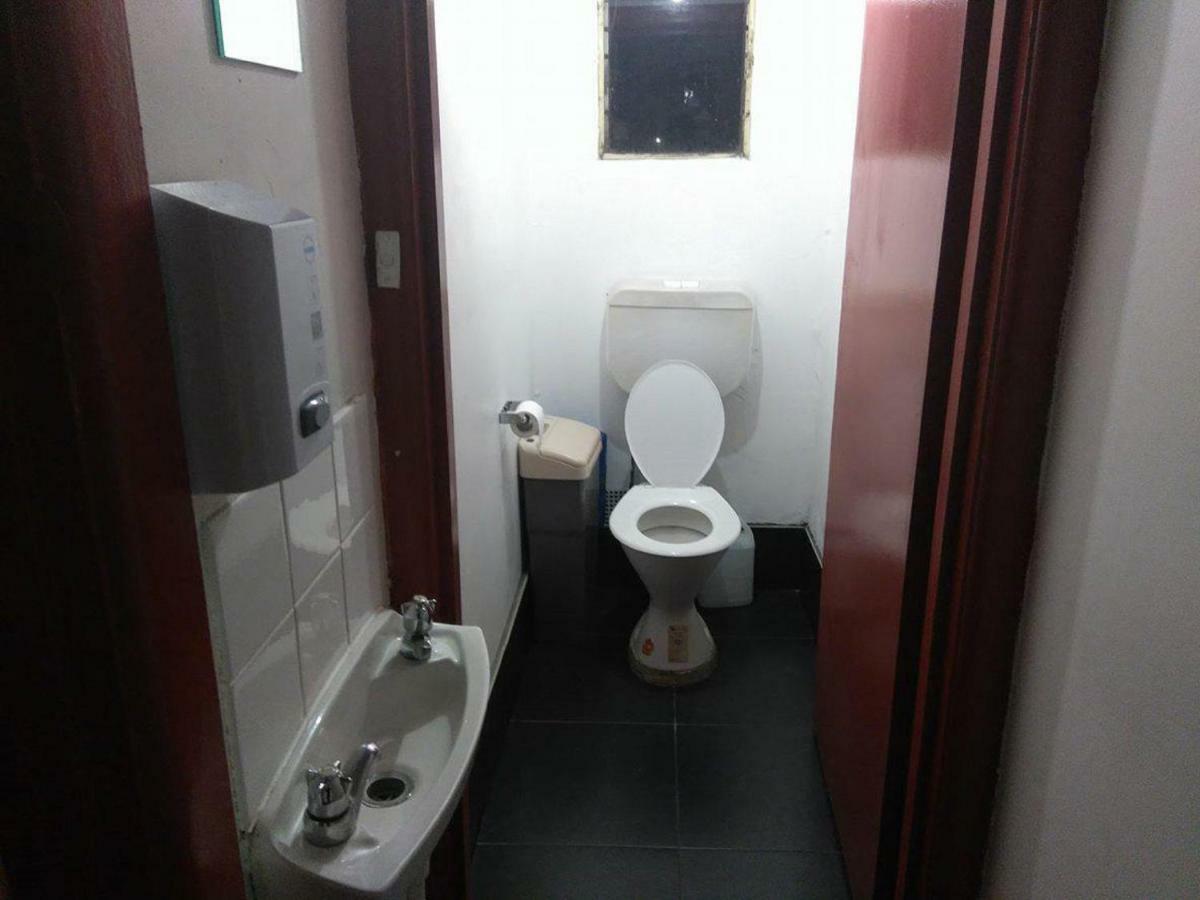 Market Tavern Hostel & Bar メルボルン エクステリア 写真